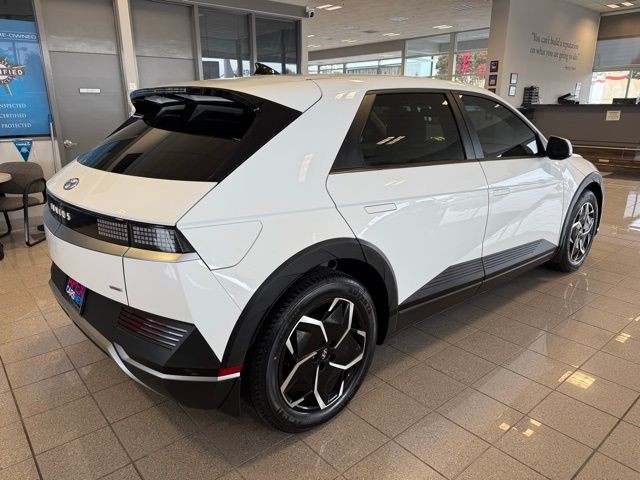 Hyundai IONIQ 5 Vehicle Full-screen Gallery Image 04