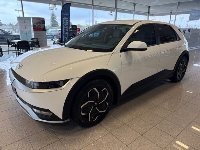 Hyundai IONIQ 5 Vehicle Full-screen Gallery Image 07