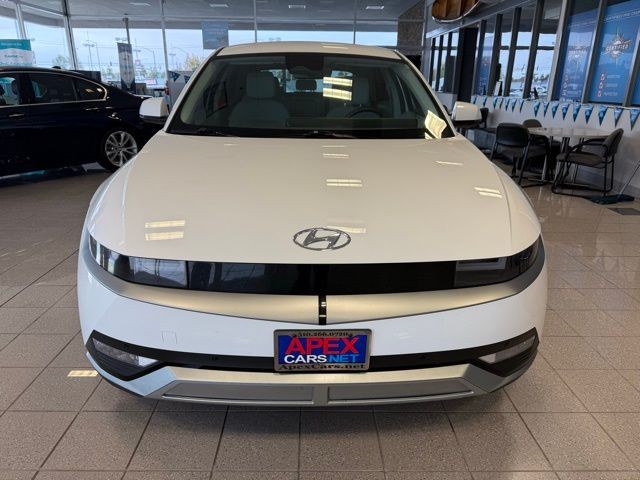 Hyundai IONIQ 5 Vehicle Full-screen Gallery Image 08