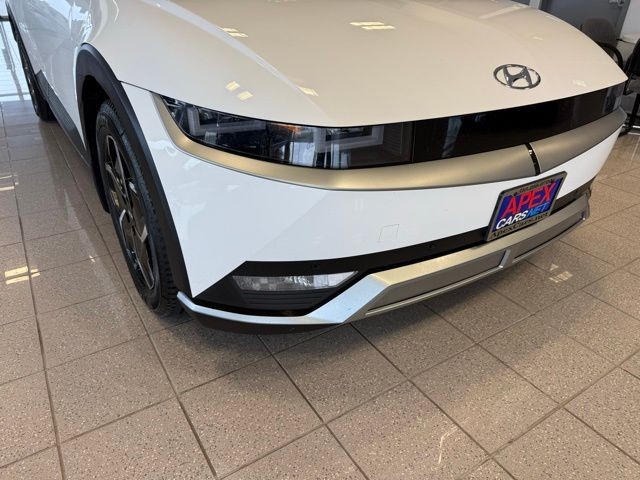 Hyundai IONIQ 5 Vehicle Full-screen Gallery Image 09