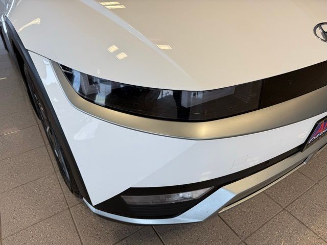 Hyundai IONIQ 5 Vehicle Full-screen Gallery Image 10