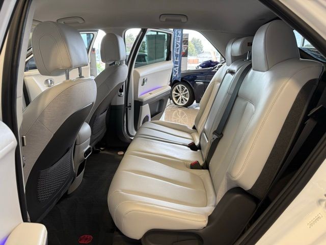 Hyundai IONIQ 5 Vehicle Full-screen Gallery Image 23