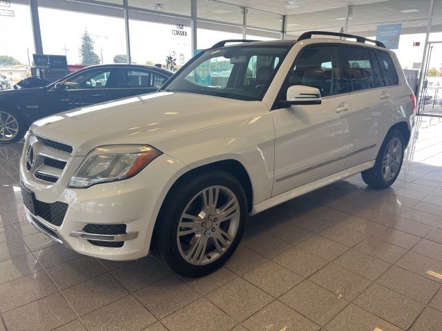 Mercedes-Benz GLK-Class Vehicle Full-screen Gallery Image 13