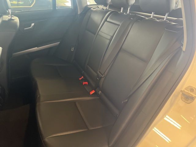 Mercedes-Benz GLK-Class Vehicle Full-screen Gallery Image 19