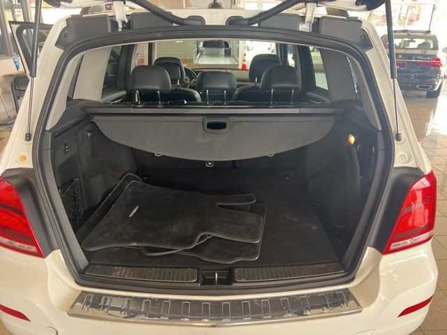 Mercedes-Benz GLK-Class Vehicle Full-screen Gallery Image 21