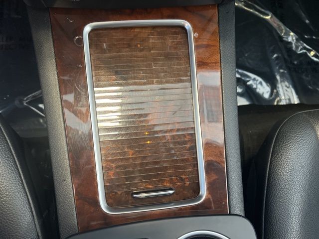 Mercedes-Benz GLK-Class Vehicle Full-screen Gallery Image 30