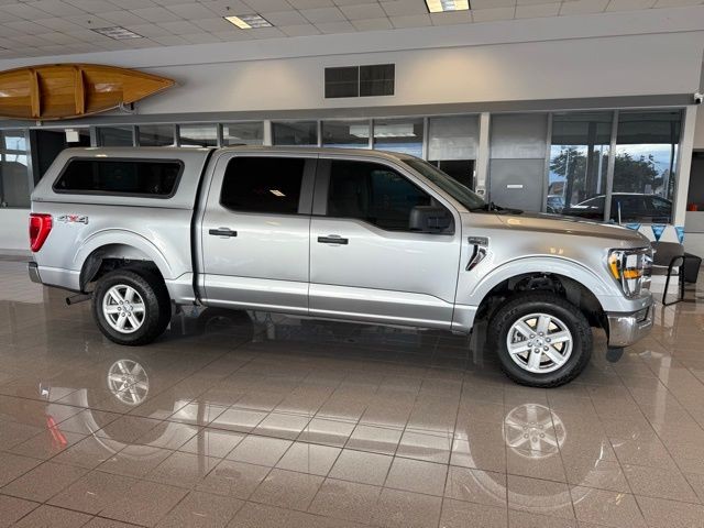 Ford F-150 Vehicle Full-screen Gallery Image 02