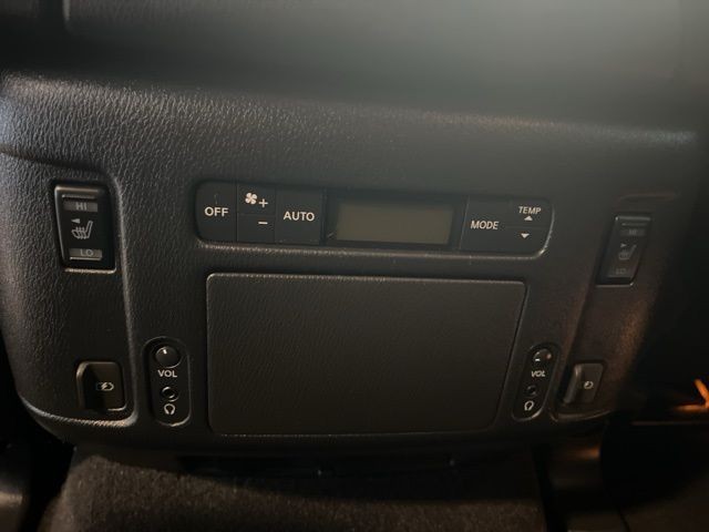 INFINITI QX80 Vehicle Full-screen Gallery Image 23