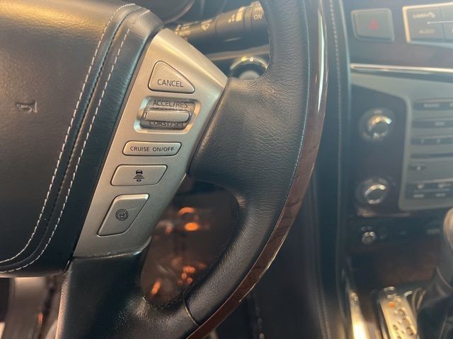 INFINITI QX80 Vehicle Full-screen Gallery Image 30