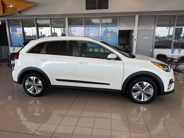 Kia Niro EV Vehicle Full-screen Gallery Image 02