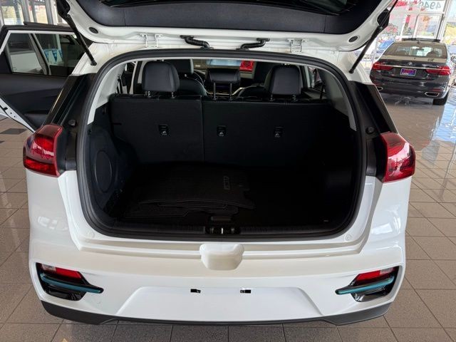 Kia Niro EV Vehicle Full-screen Gallery Image 23