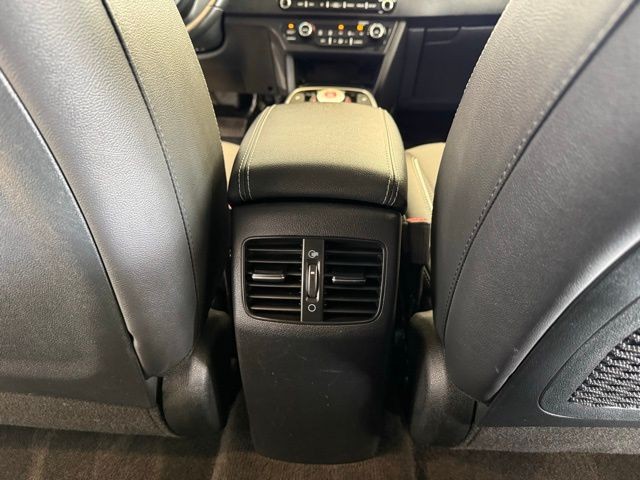 Kia Niro EV Vehicle Full-screen Gallery Image 24