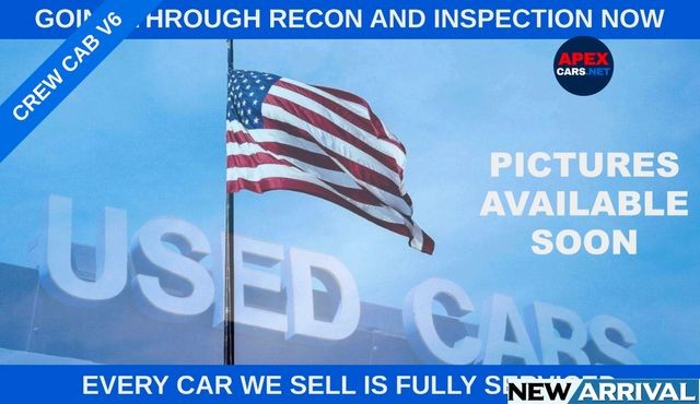 Chevrolet Colorado Vehicle Full-screen Gallery Image 02