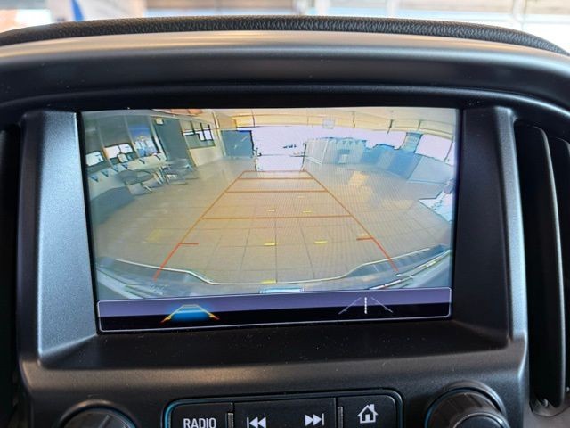 Chevrolet Colorado Vehicle Full-screen Gallery Image 15