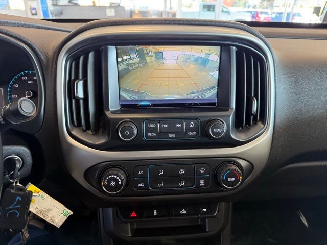 Chevrolet Colorado Vehicle Full-screen Gallery Image 16