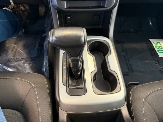 Chevrolet Colorado Vehicle Full-screen Gallery Image 17