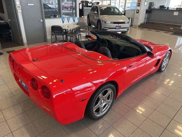 Chevrolet Corvette Vehicle Full-screen Gallery Image 06