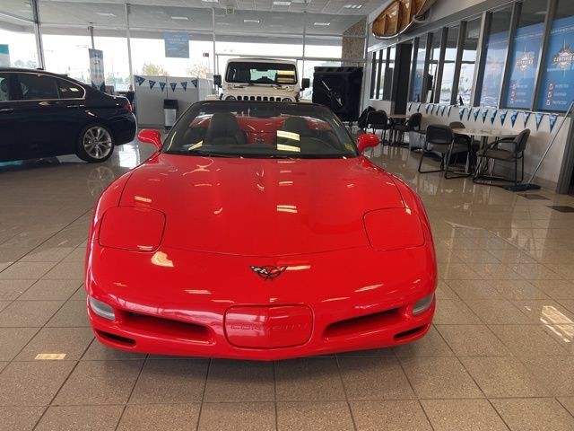 Chevrolet Corvette Vehicle Full-screen Gallery Image 15