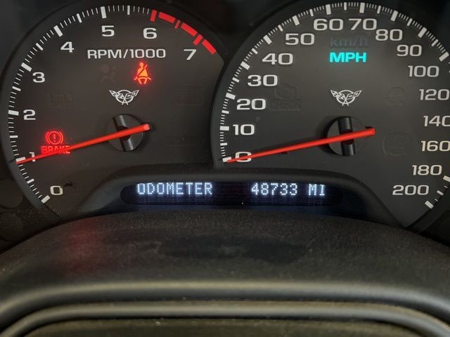 Chevrolet Corvette Vehicle Full-screen Gallery Image 18