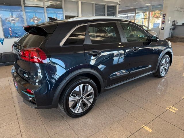 Kia Niro EV Vehicle Full-screen Gallery Image 03