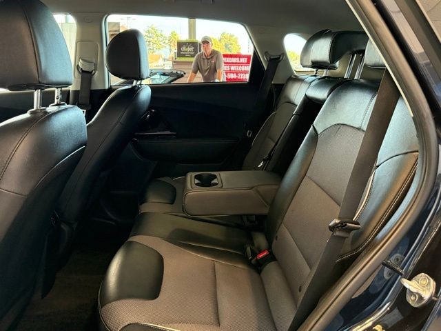 Kia Niro EV Vehicle Full-screen Gallery Image 22