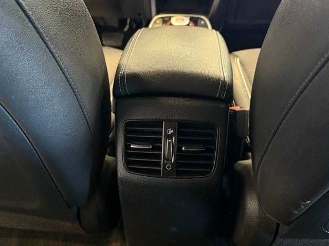 Kia Niro EV Vehicle Full-screen Gallery Image 25