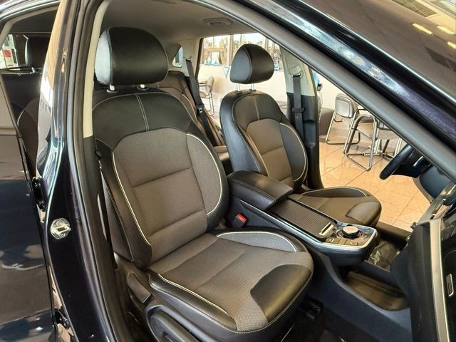 Kia Niro EV Vehicle Full-screen Gallery Image 27