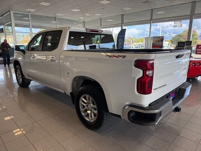 Chevrolet Silverado 1500 Vehicle Full-screen Gallery Image 05