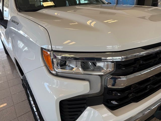 Chevrolet Silverado 1500 Vehicle Full-screen Gallery Image 09