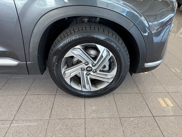 Hyundai Santa Fe Vehicle Full-screen Gallery Image 10