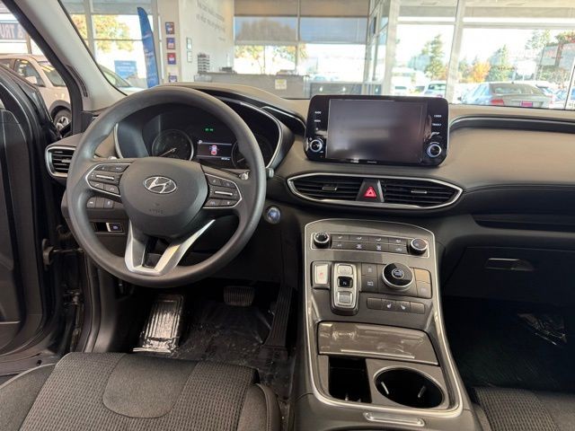 Hyundai Santa Fe Vehicle Full-screen Gallery Image 25