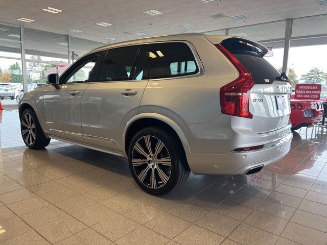 Volvo XC90 Vehicle Full-screen Gallery Image 12