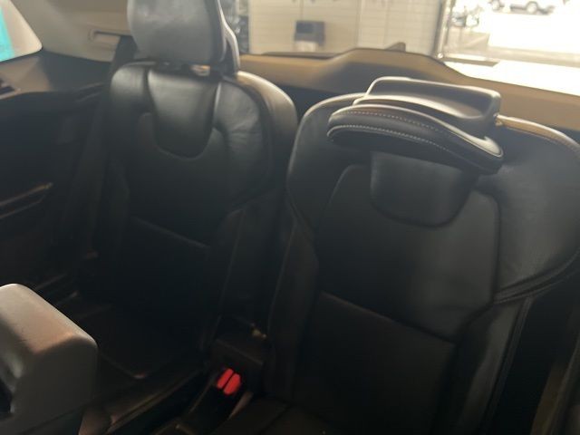 Volvo XC90 Vehicle Full-screen Gallery Image 20