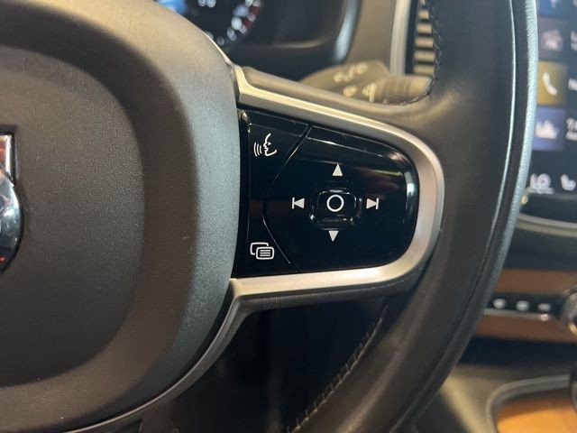 Volvo XC90 Vehicle Full-screen Gallery Image 26