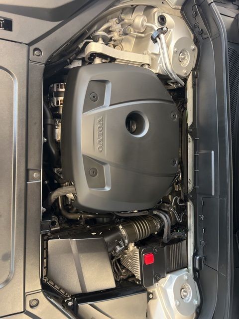 Volvo XC90 Vehicle Full-screen Gallery Image 40