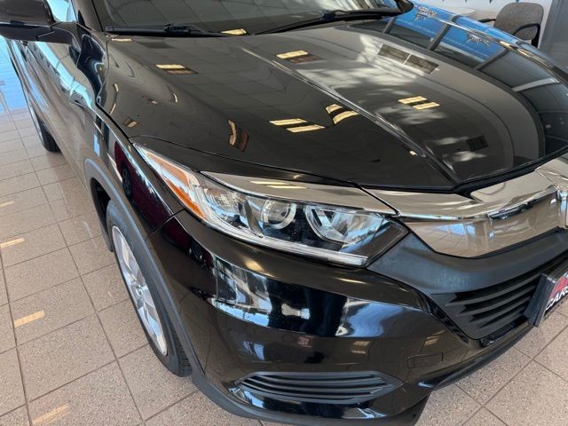 Honda HR-V Vehicle Full-screen Gallery Image 09