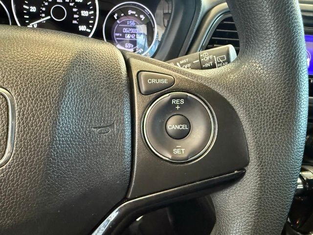 Honda HR-V Vehicle Full-screen Gallery Image 17