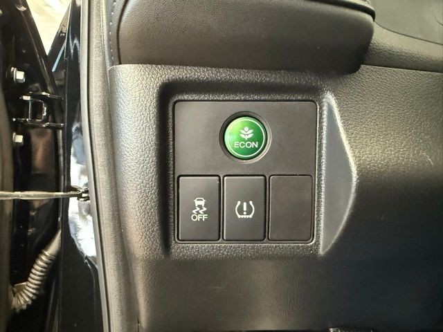 Honda HR-V Vehicle Full-screen Gallery Image 19