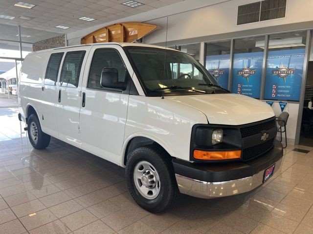 Chevrolet Express Cargo Van Vehicle Full-screen Gallery Image 02