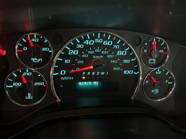 Chevrolet Express Cargo Van Vehicle Full-screen Gallery Image 26