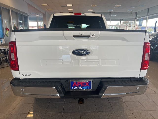 Ford F-150 Vehicle Full-screen Gallery Image 08