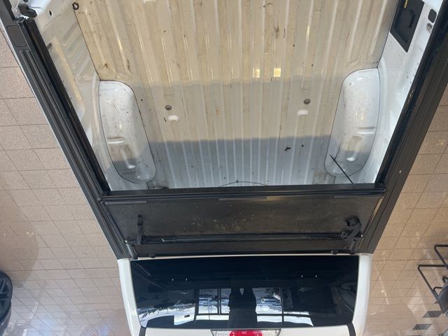 Ford F-150 Vehicle Full-screen Gallery Image 11