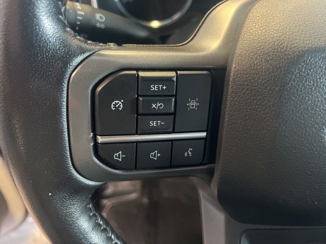 Ford F-150 Vehicle Full-screen Gallery Image 24