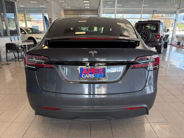Tesla Model X Vehicle Full-screen Gallery Image 04