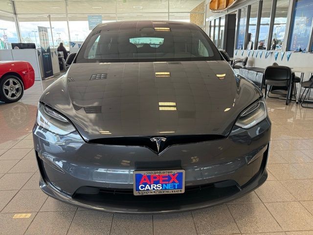 Tesla Model X Vehicle Full-screen Gallery Image 07