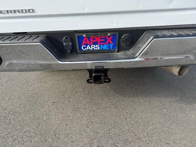 Chevrolet Silverado 2500HD Vehicle Full-screen Gallery Image 07