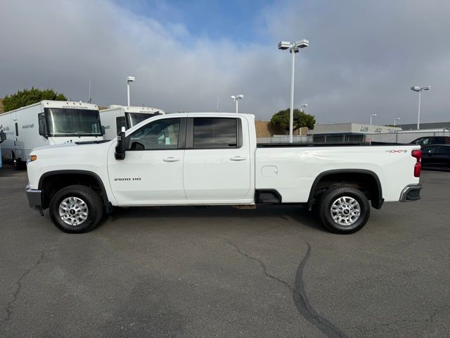 Chevrolet Silverado 2500HD Vehicle Full-screen Gallery Image 09