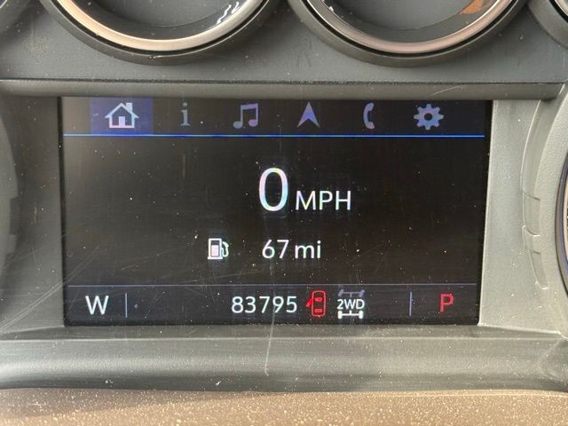 Chevrolet Silverado 2500HD Vehicle Full-screen Gallery Image 17