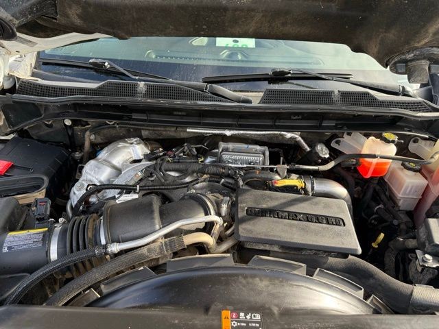 Chevrolet Silverado 2500HD Vehicle Full-screen Gallery Image 33