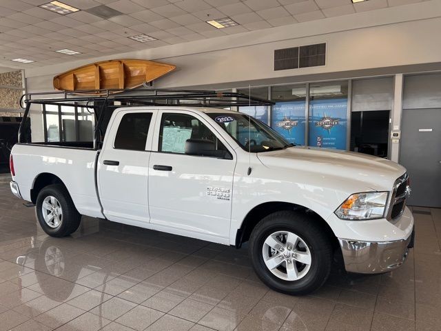 Ram 1500 Classic Vehicle Full-screen Gallery Image 03